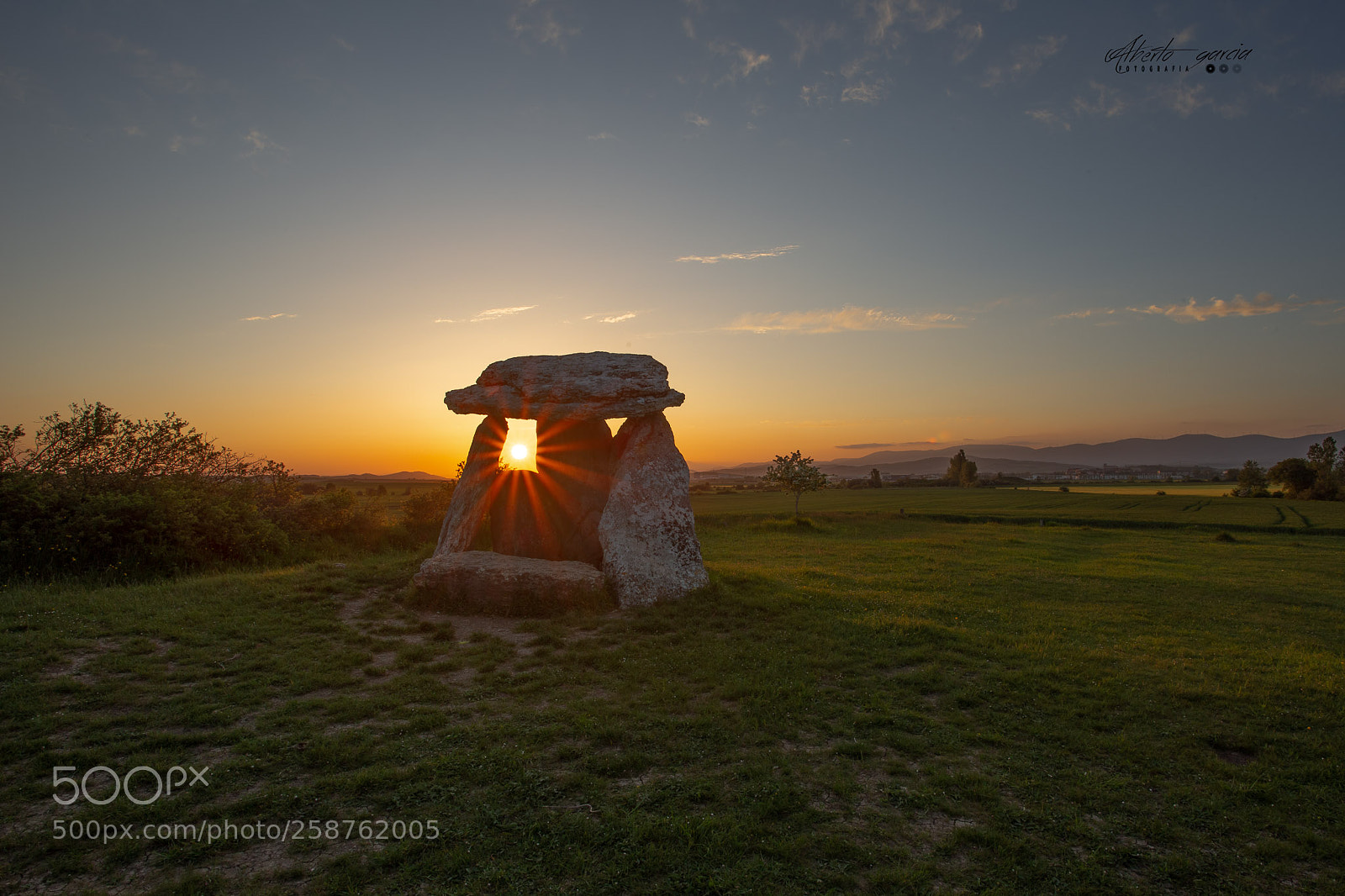 Canon EOS 6D sample photo. Atardecer dolmen photography