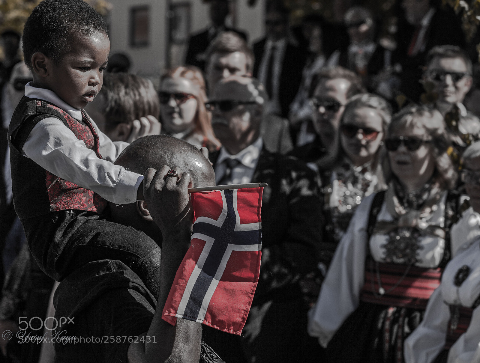 Canon EOS 5D Mark II sample photo. 17.may celebrations in notodden photography
