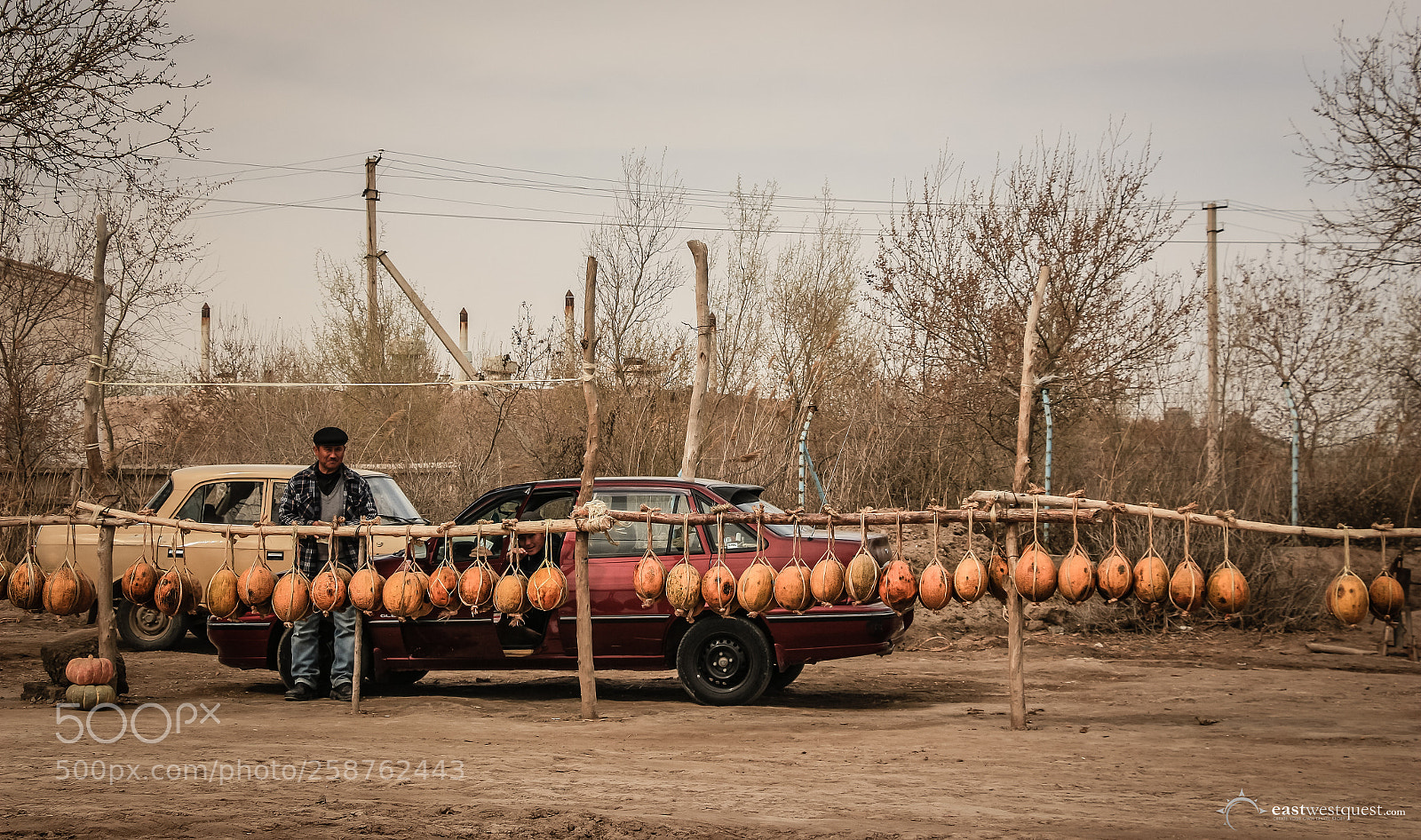 Canon EOS 700D (EOS Rebel T5i / EOS Kiss X7i) sample photo. The street seller photography
