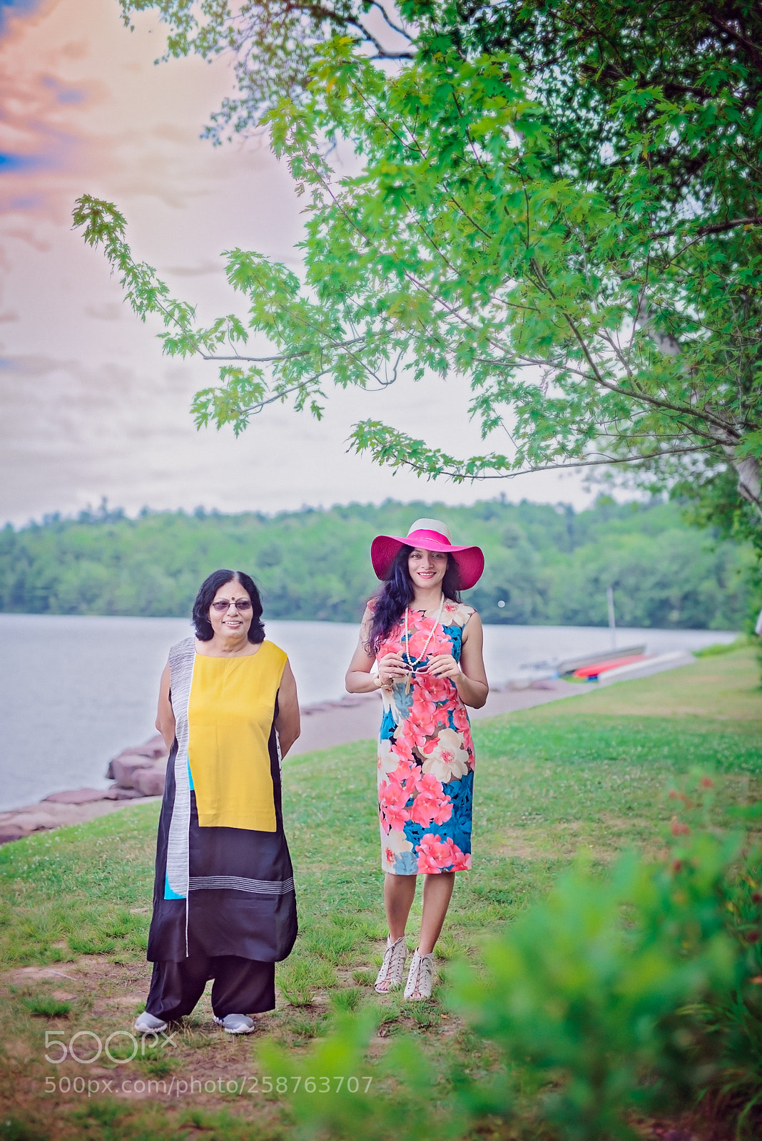 Nikon D750 sample photo. Strolling photography