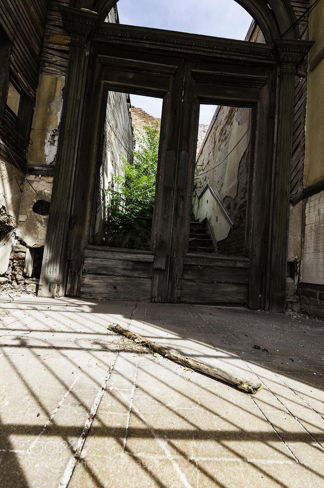Nikon D5000 sample photo. Copper cloud saloon photography