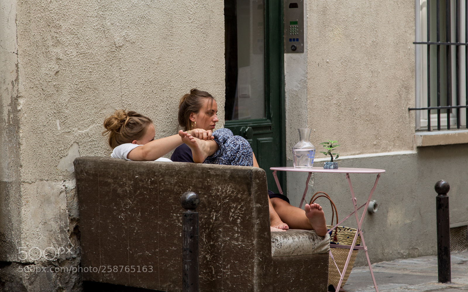 Canon EOS 6D sample photo. Resting their feet photography