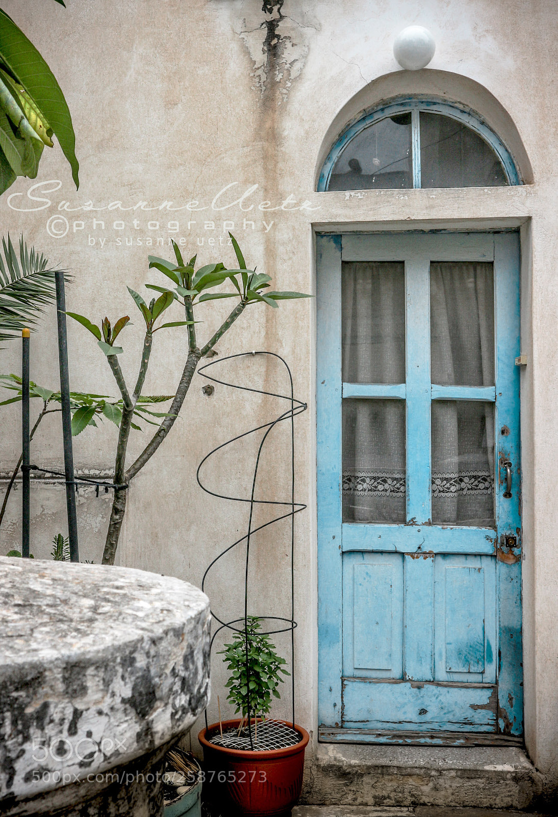 Canon EOS M10 sample photo. A door able in photography