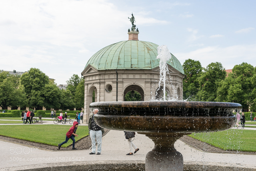 Sony a7 II sample photo. Hofgarten font photography