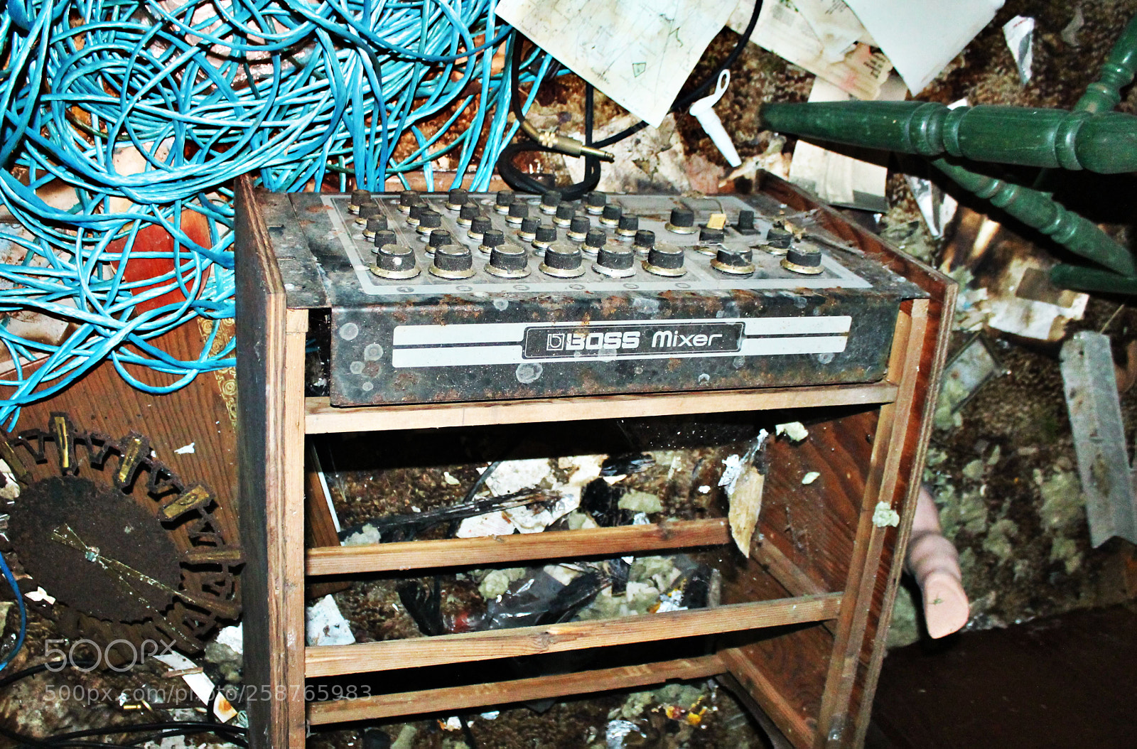 Canon EOS 1100D (EOS Rebel T3 / EOS Kiss X50) sample photo. Ghost house in the photography
