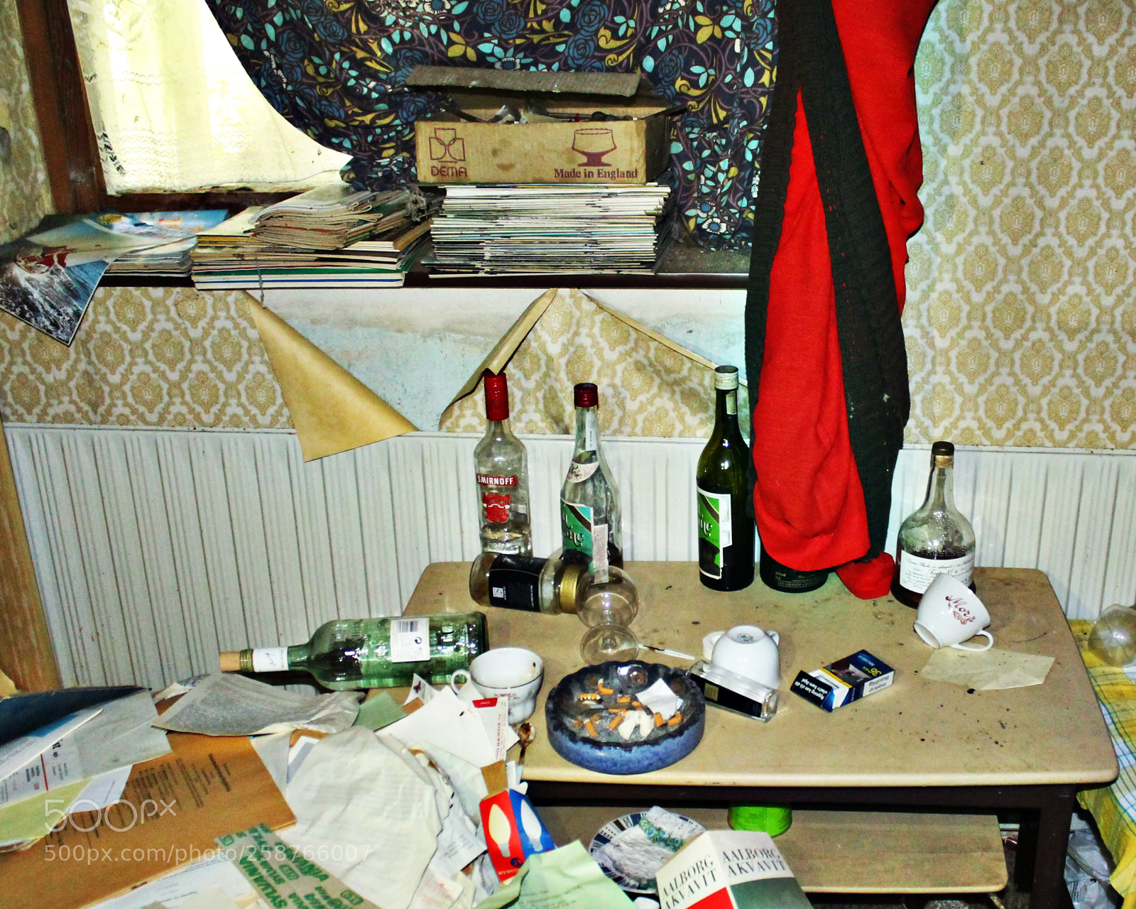 Canon EOS 1100D (EOS Rebel T3 / EOS Kiss X50) sample photo. Ghost house in the photography