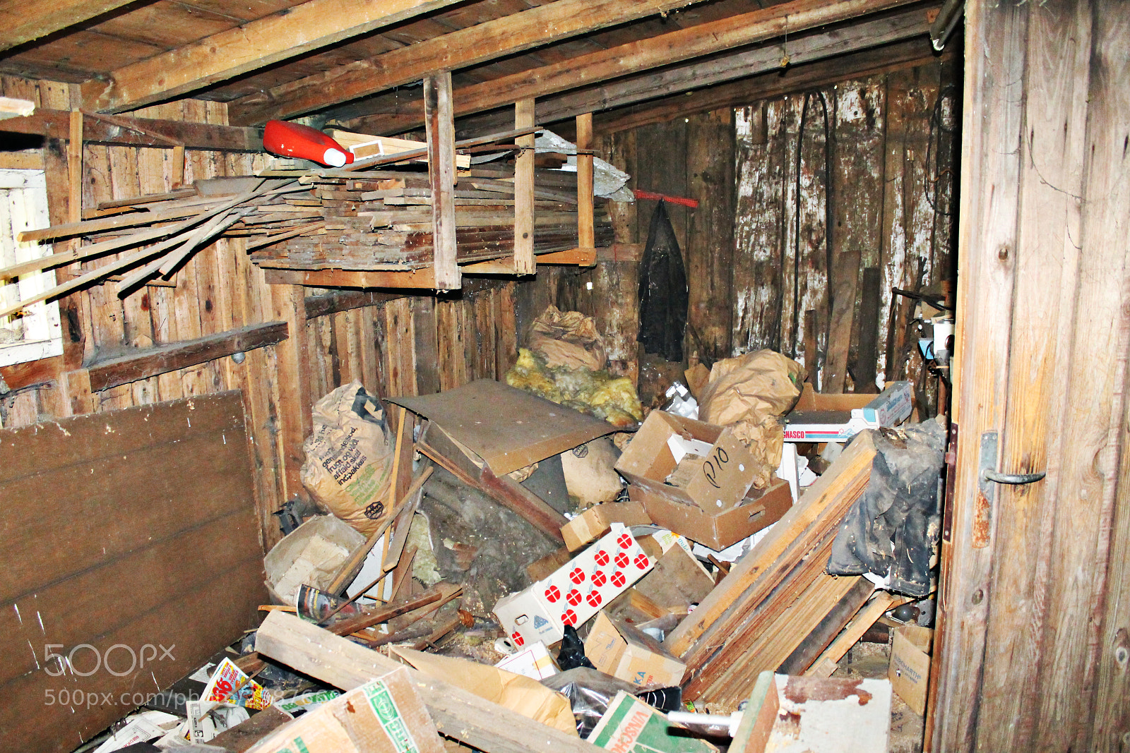 Canon EOS 1100D (EOS Rebel T3 / EOS Kiss X50) sample photo. Ghost house in the photography