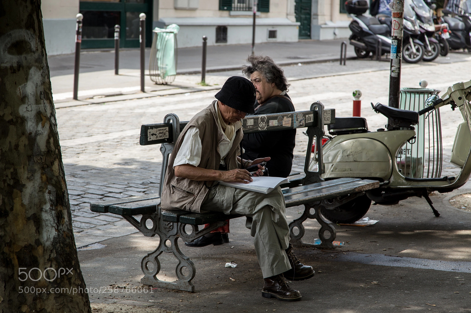 Canon EOS 6D sample photo. Old man drawing photography