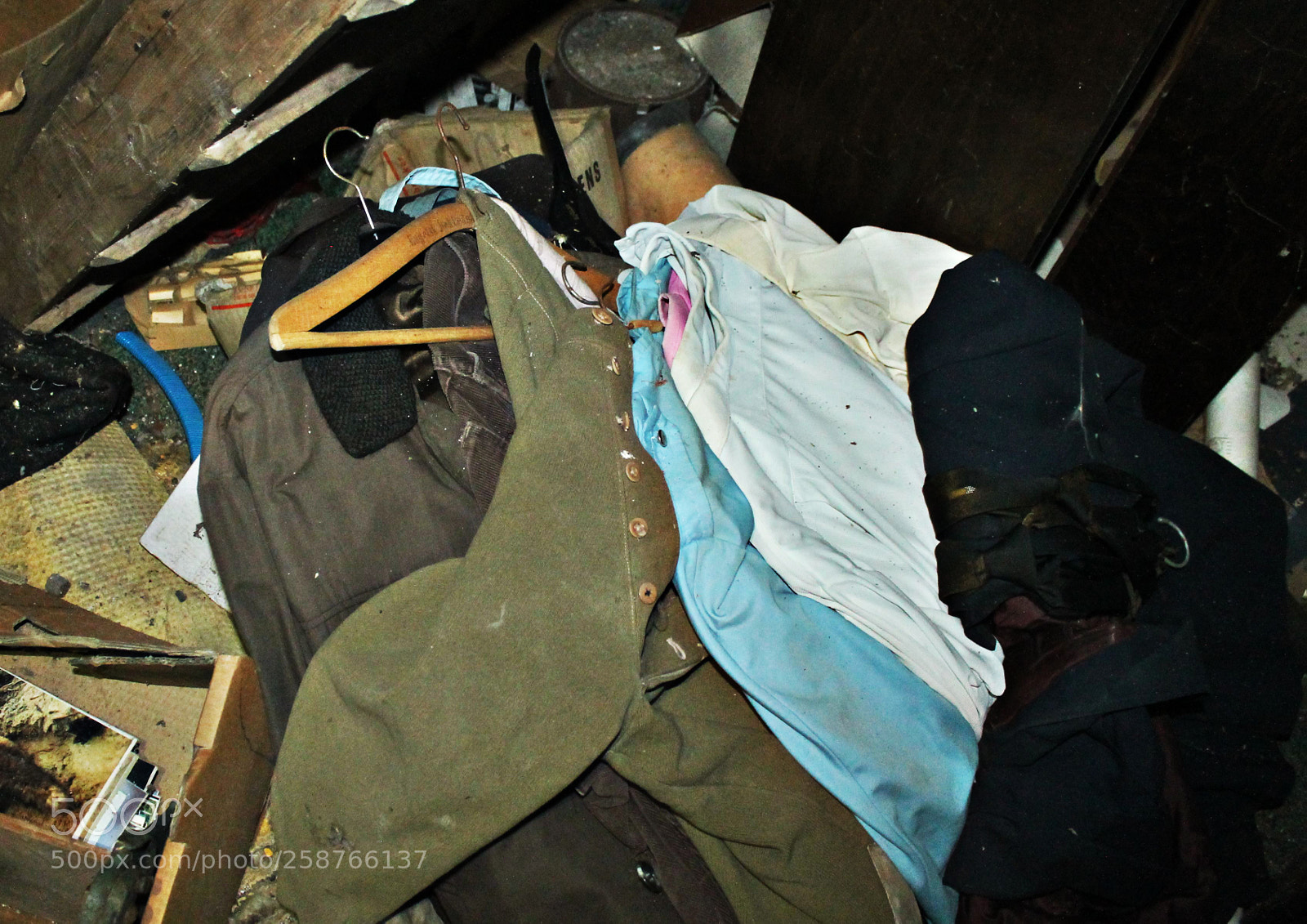 Canon EOS 1100D (EOS Rebel T3 / EOS Kiss X50) sample photo. Ghost house in the photography
