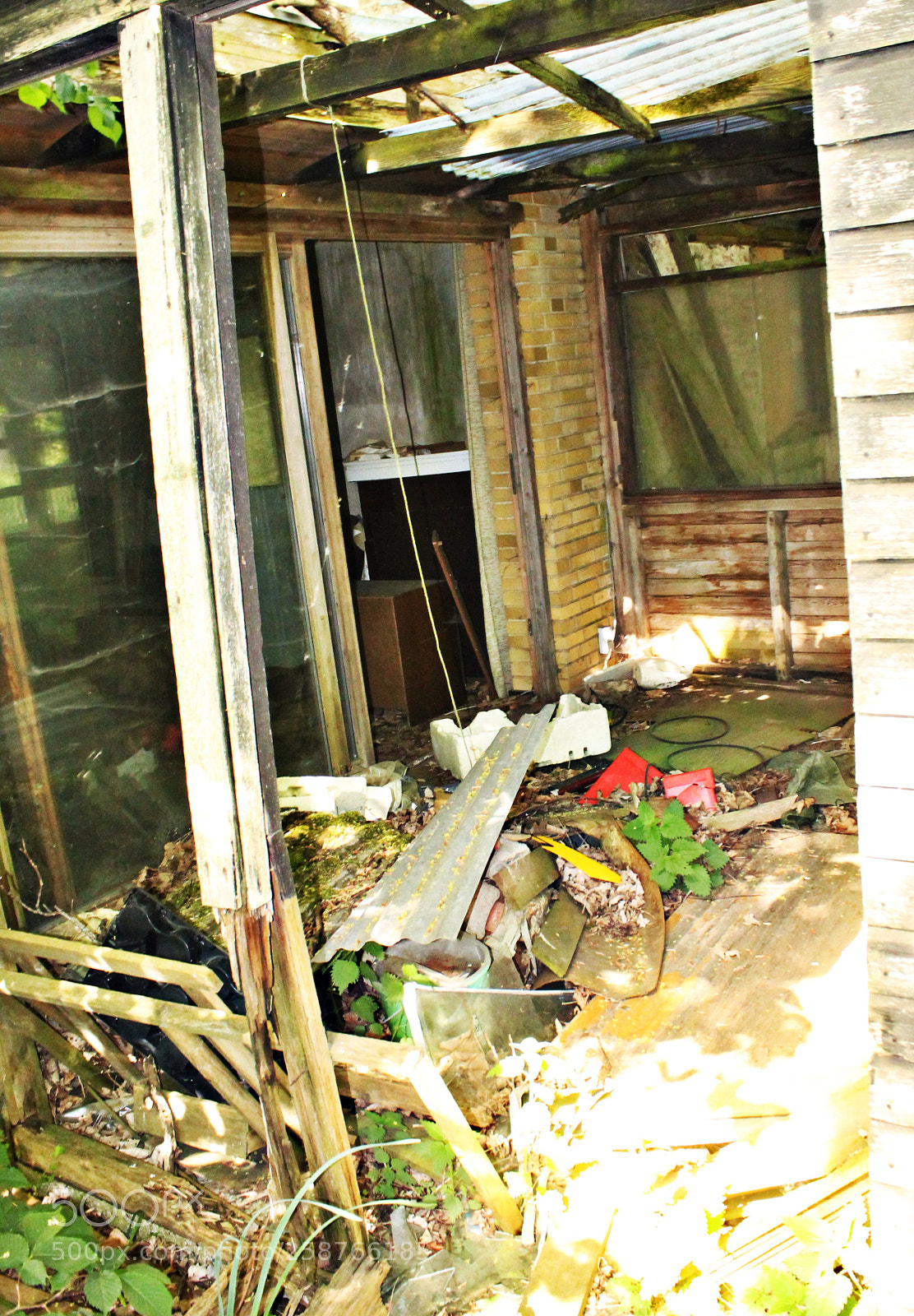 Canon EOS 1100D (EOS Rebel T3 / EOS Kiss X50) sample photo. Ghost house in the photography