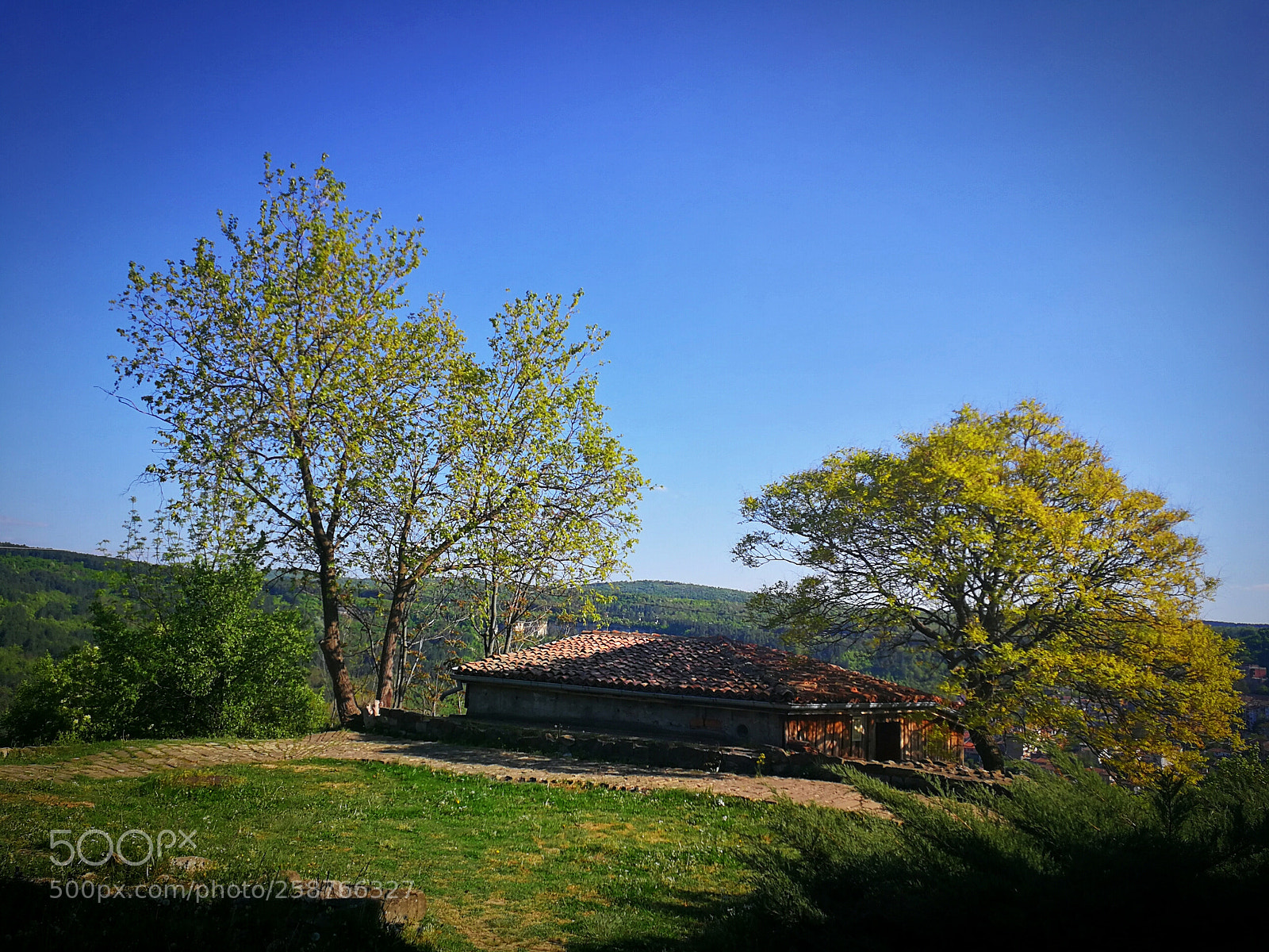 HUAWEI P10 sample photo. Little house photography
