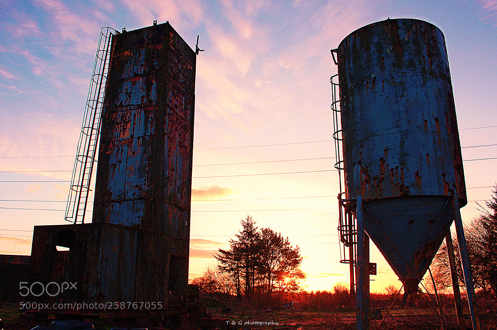 Canon EOS 100D (EOS Rebel SL1 / EOS Kiss X7) sample photo. Sunrise and rust photography