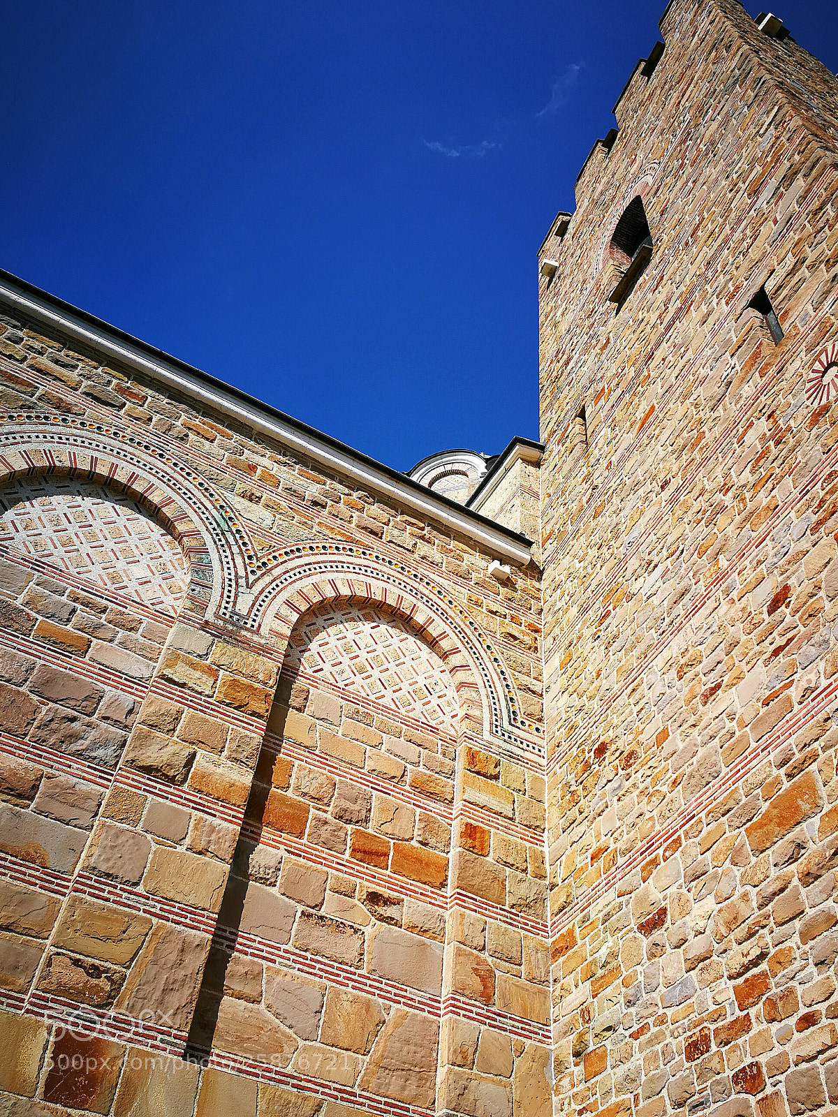 HUAWEI P10 sample photo. Church walls photography