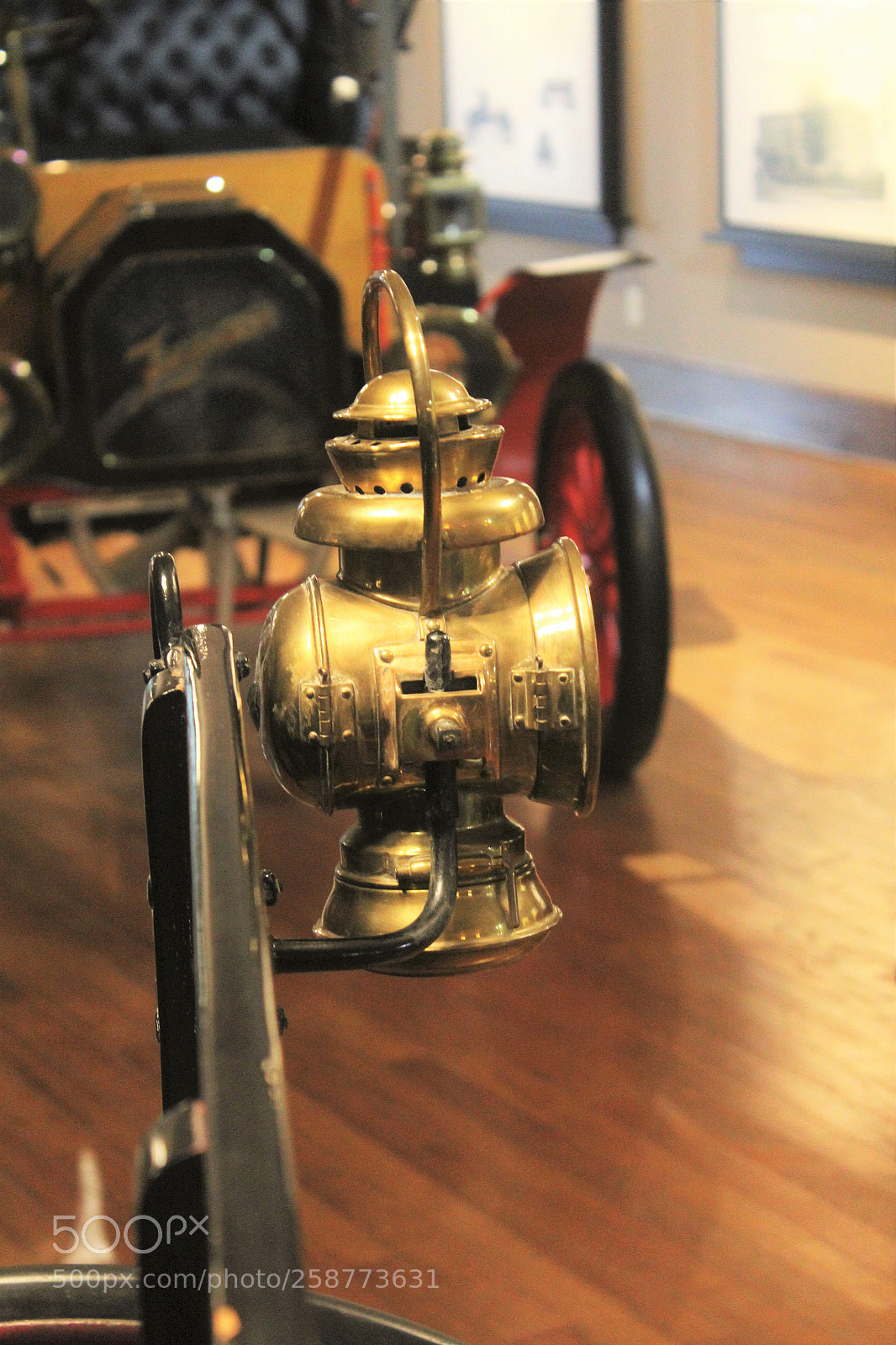 Canon EOS 600D (Rebel EOS T3i / EOS Kiss X5) sample photo. Headlight photography