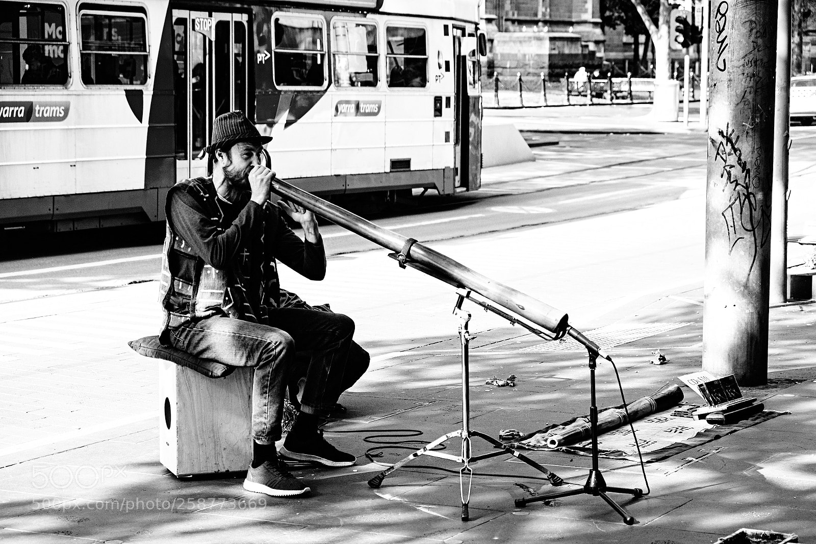 Fujifilm X-T1 sample photo. Street music photography