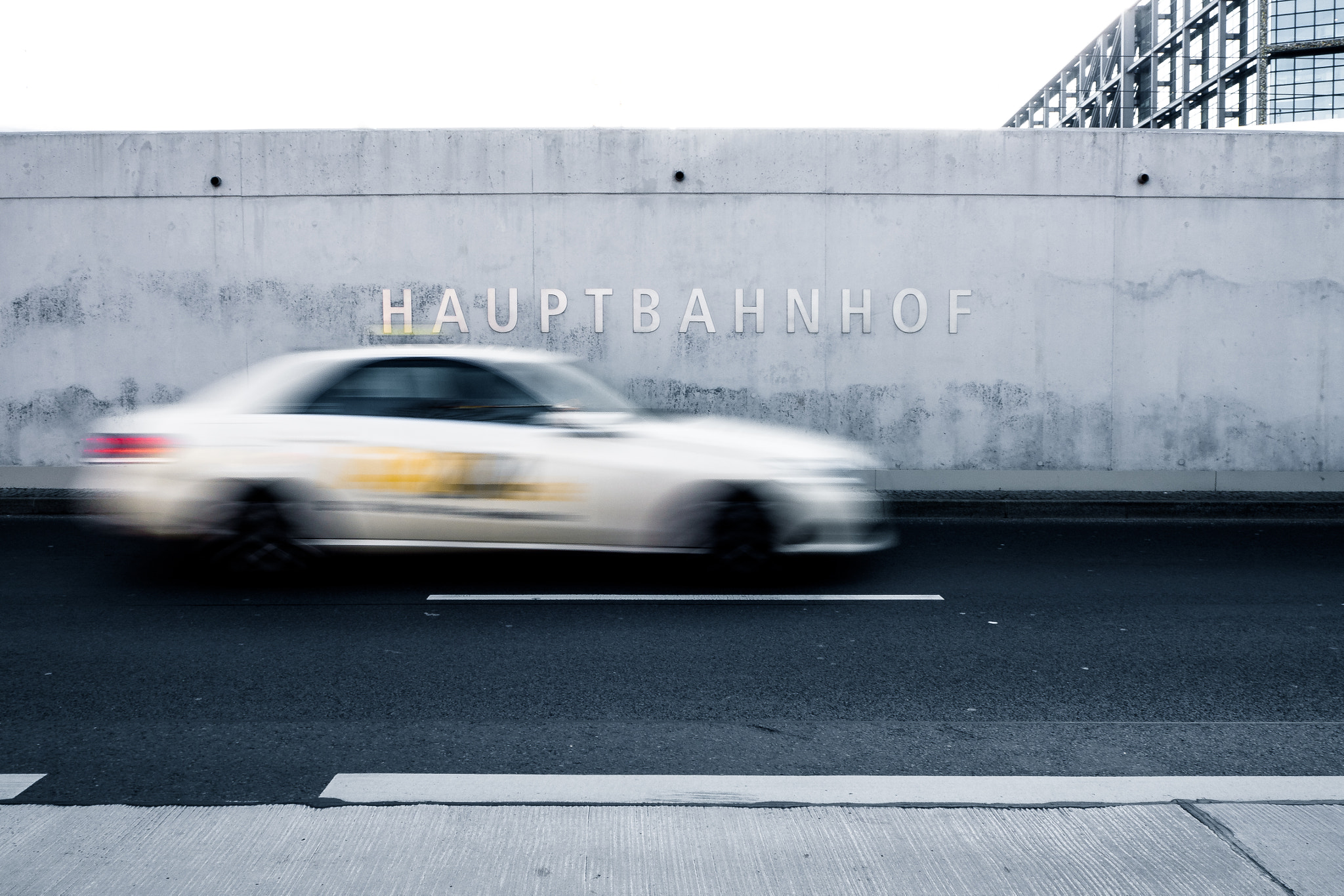 Olympus PEN E-PL8 sample photo. Never resting photography