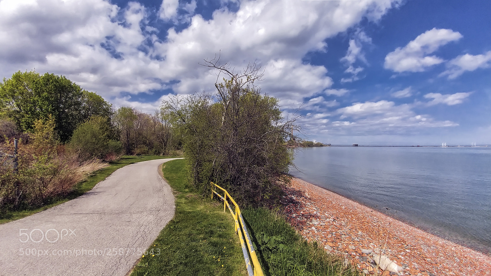 LG G5 sample photo. Lakeside park photography