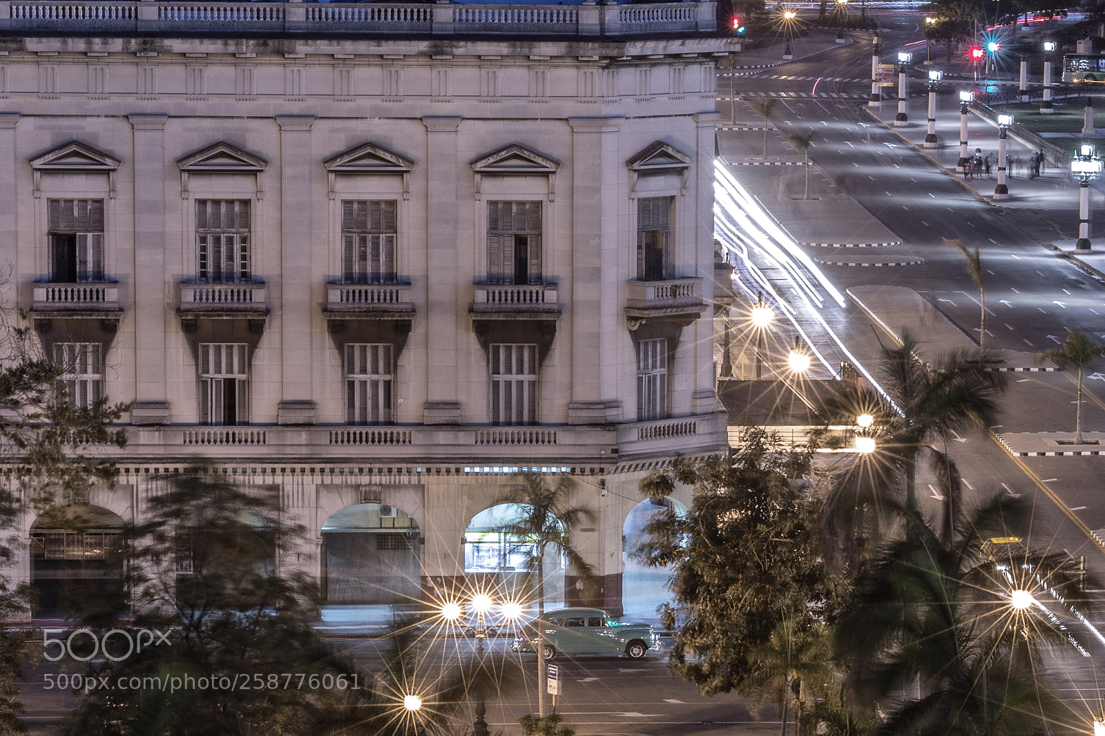 Canon EOS 5D Mark IV sample photo. Havana by night #2 photography