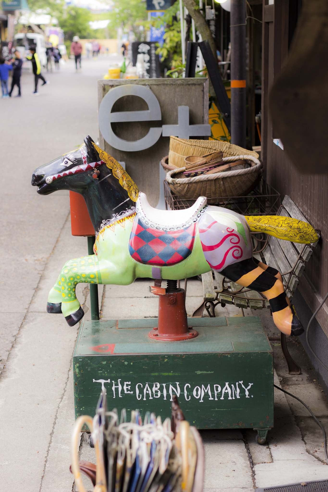 Canon EOS 600D (Rebel EOS T3i / EOS Kiss X5) sample photo. 木馬 rocking horse photography