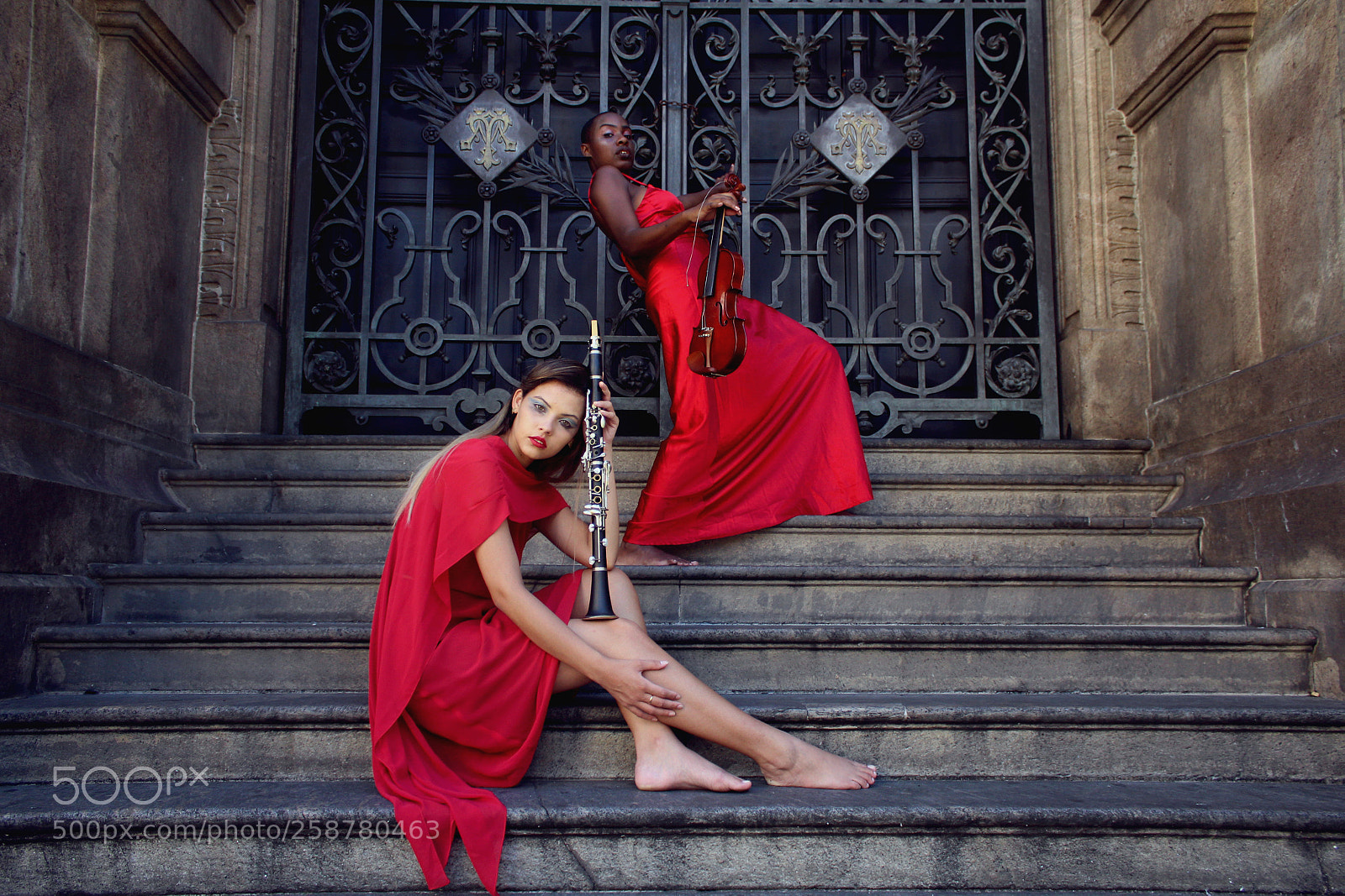 Canon EOS 600D (Rebel EOS T3i / EOS Kiss X5) sample photo. The red dress photography