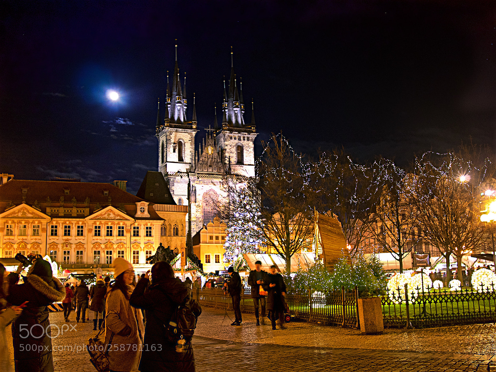 Panasonic Lumix DMC-G7 sample photo. Moon of prague photography