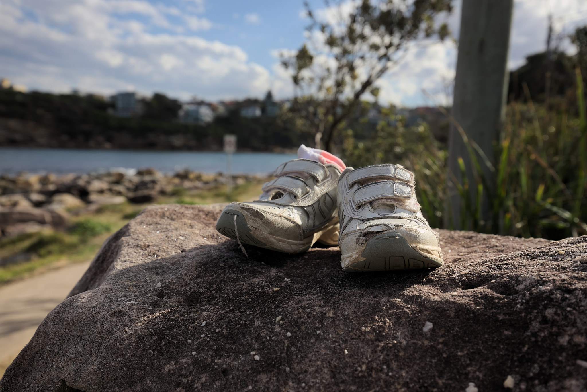 Canon EF 16-35mm F4L IS USM sample photo. Old pair of shoes photography