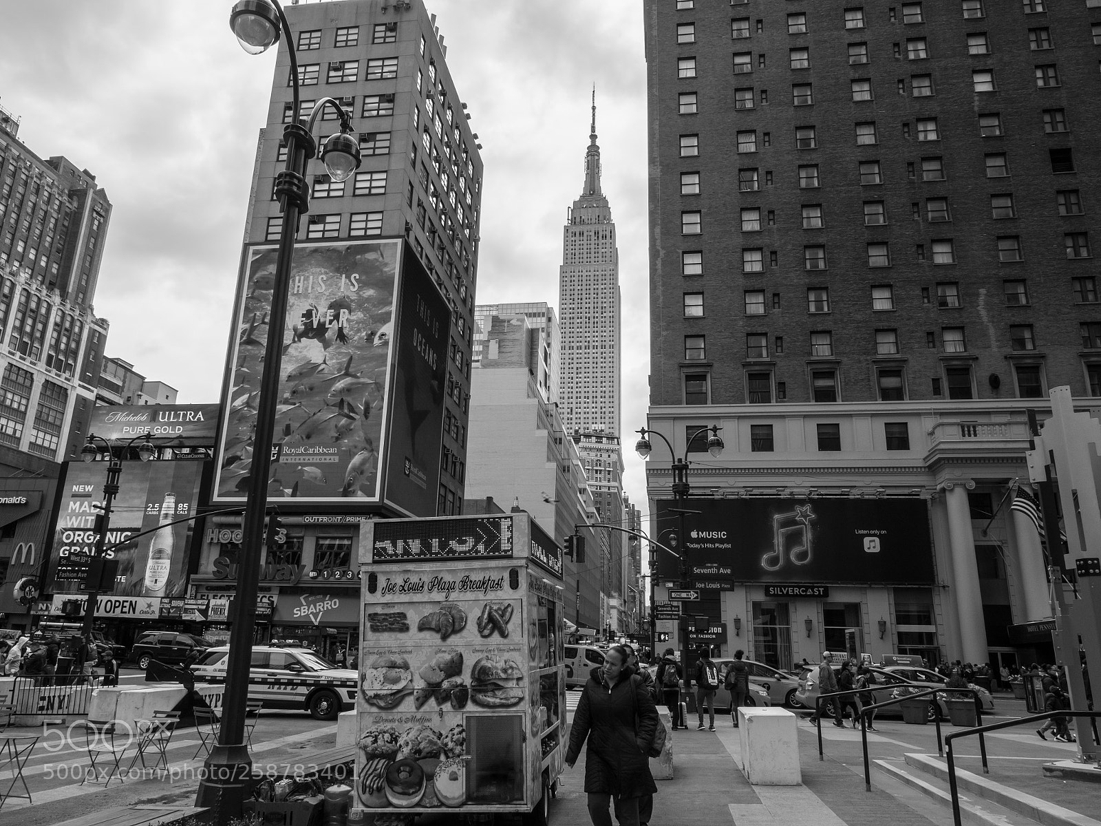 Olympus OM-D E-M5 II sample photo. New york city photography