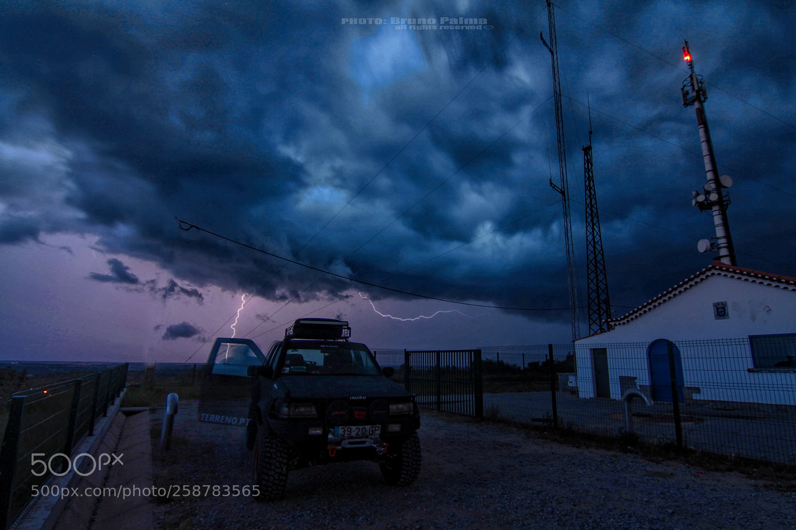 Canon EOS 50D sample photo. Under the storm. serpa-portugal photography