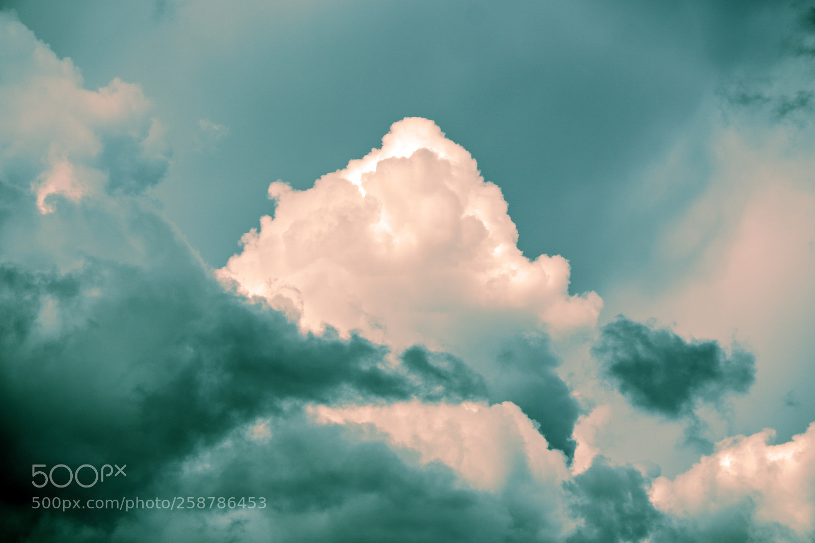 Sony a6300 sample photo. Clouds 050918 photography