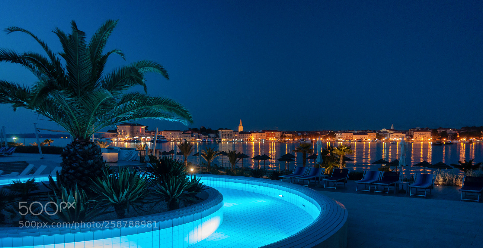 Sony DSC-RX100M5 sample photo. Porec, croatia at night photography