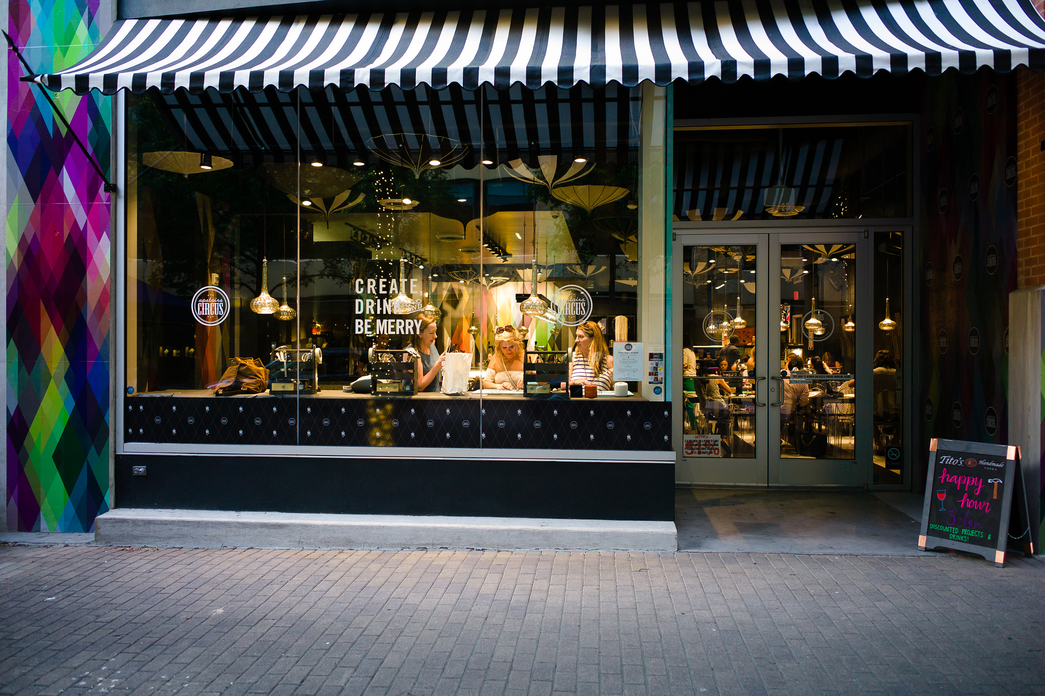 Leica M9 sample photo. Happy hour photography