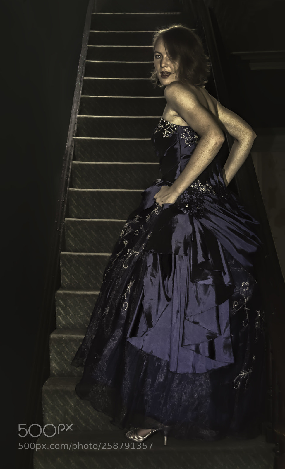 Canon EOS 5DS sample photo. Hurry up stairs photography
