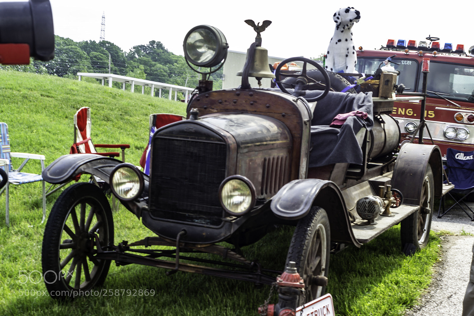 Canon EOS 600D (Rebel EOS T3i / EOS Kiss X5) sample photo. Old firetruck photography