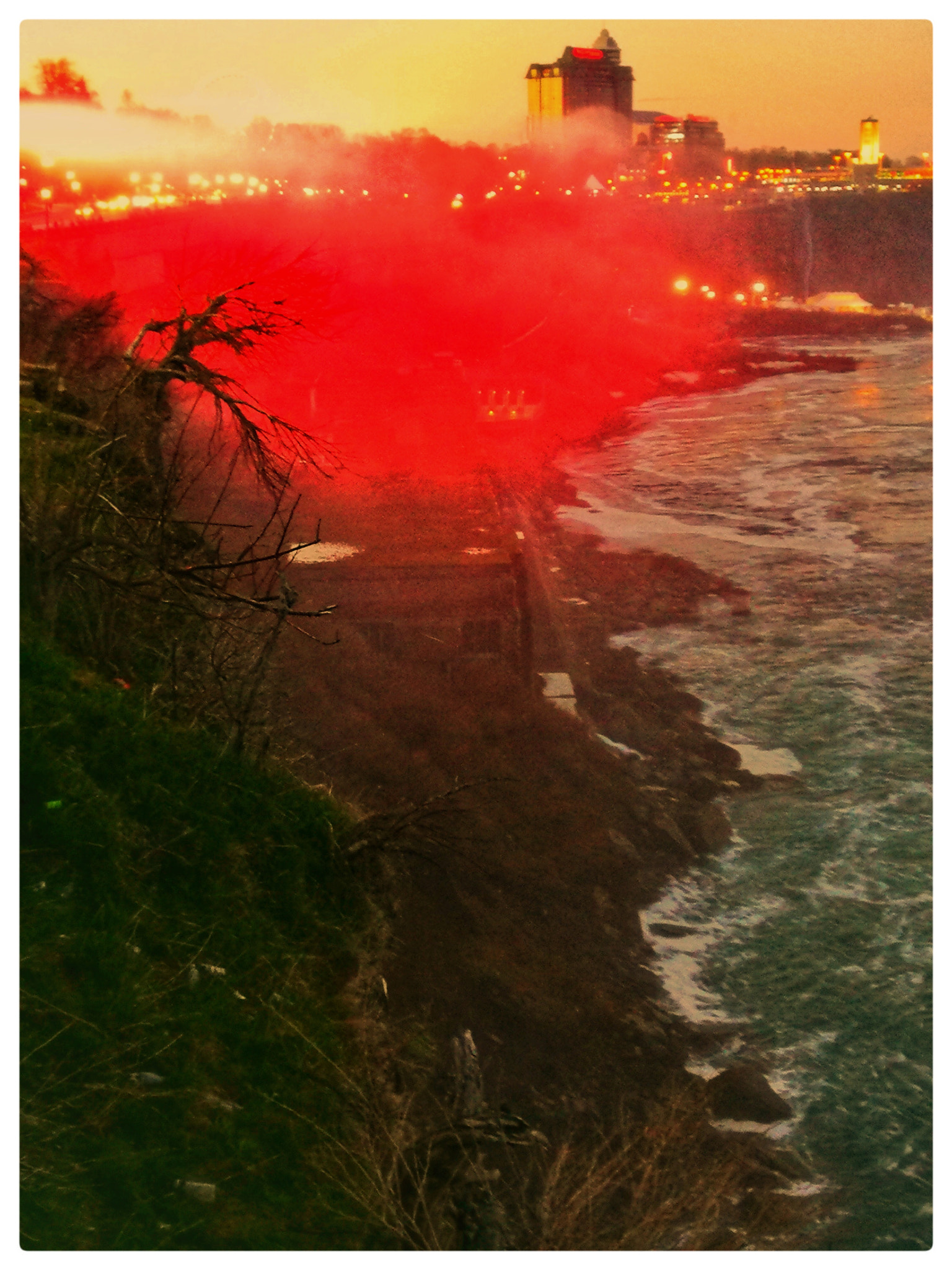 HUAWEI P10 Plus sample photo. A red view in niagara falls photography