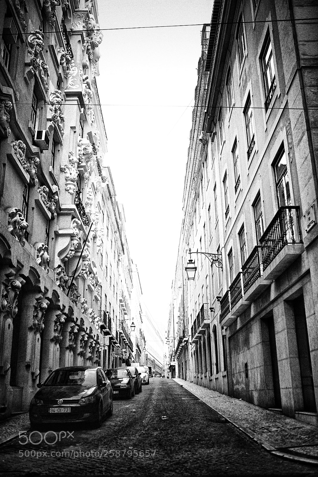 Canon EOS 5D sample photo. Lisboa street scene 2014 photography