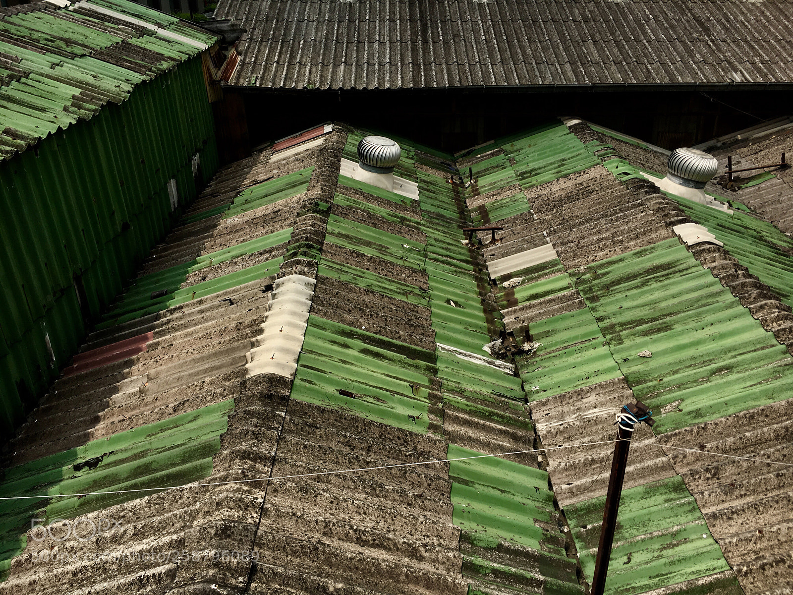 Apple iPhone 6s sample photo. Green tin roof photography