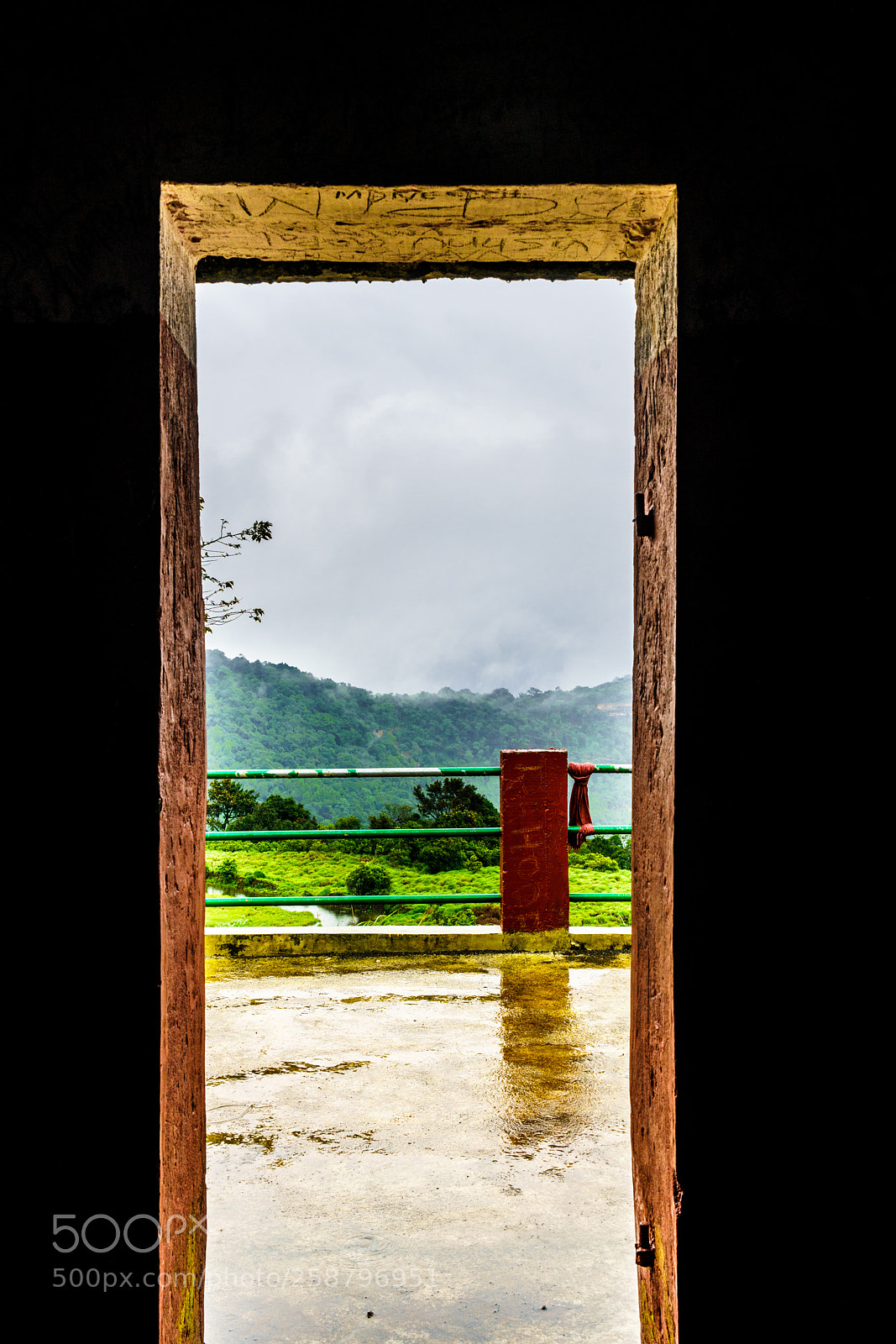 Sony a7R II sample photo. Door to nature photography