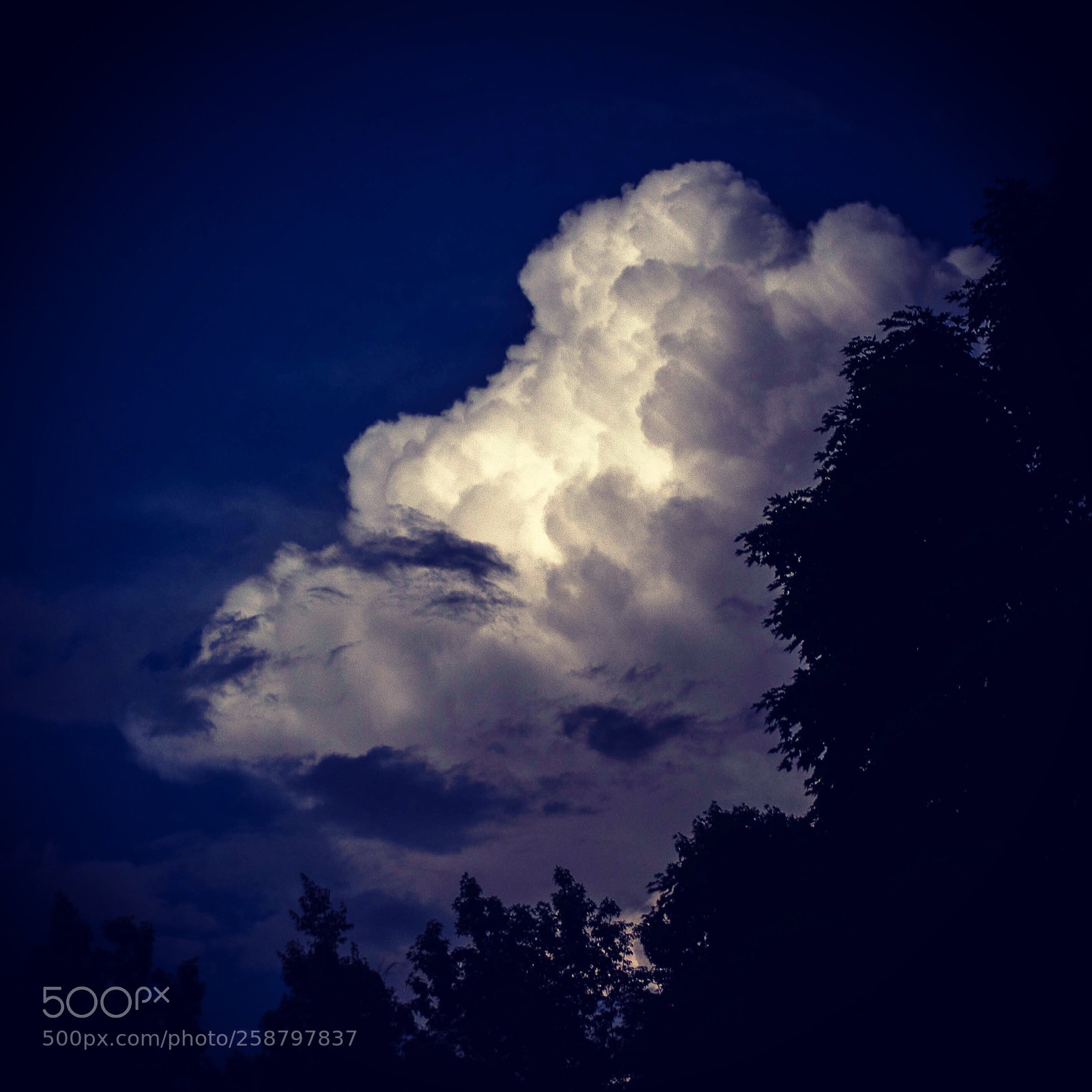 Nikon D90 sample photo. Cloud photography
