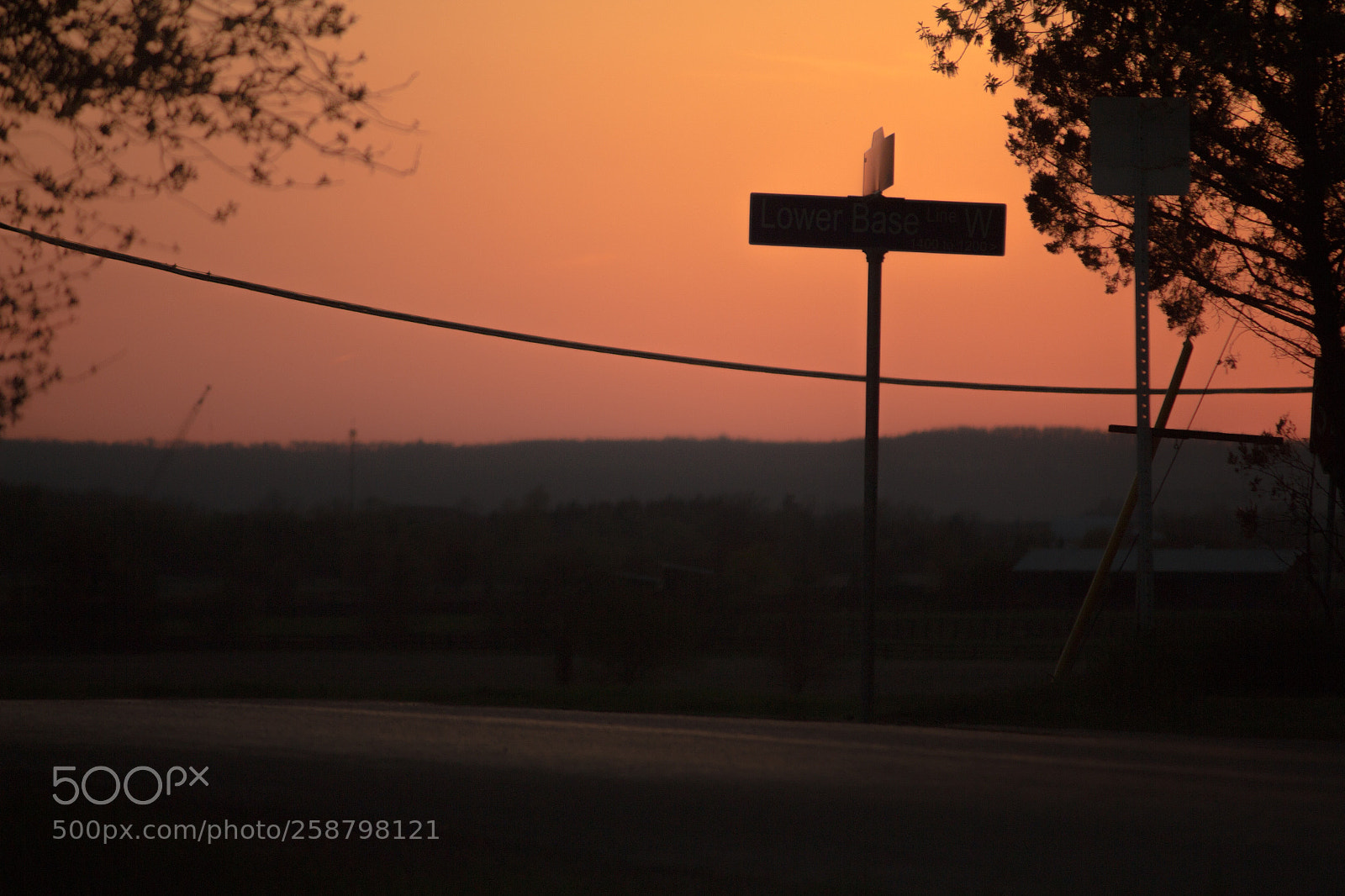 Canon EOS 700D (EOS Rebel T5i / EOS Kiss X7i) sample photo. Sunset street photography
