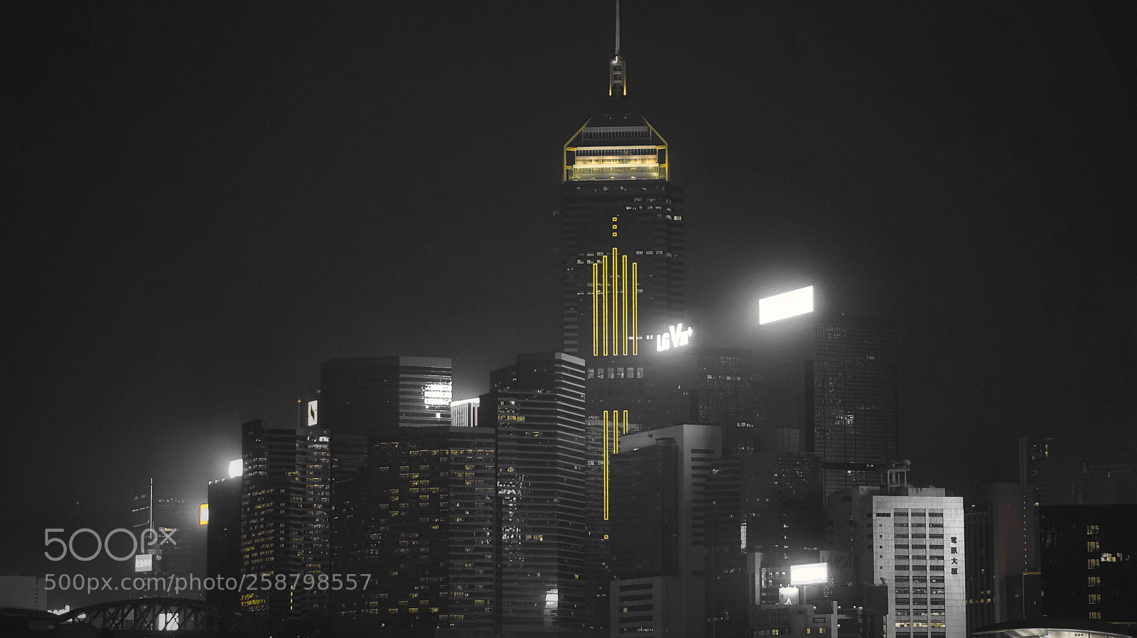 Sony a6000 sample photo. Night photography