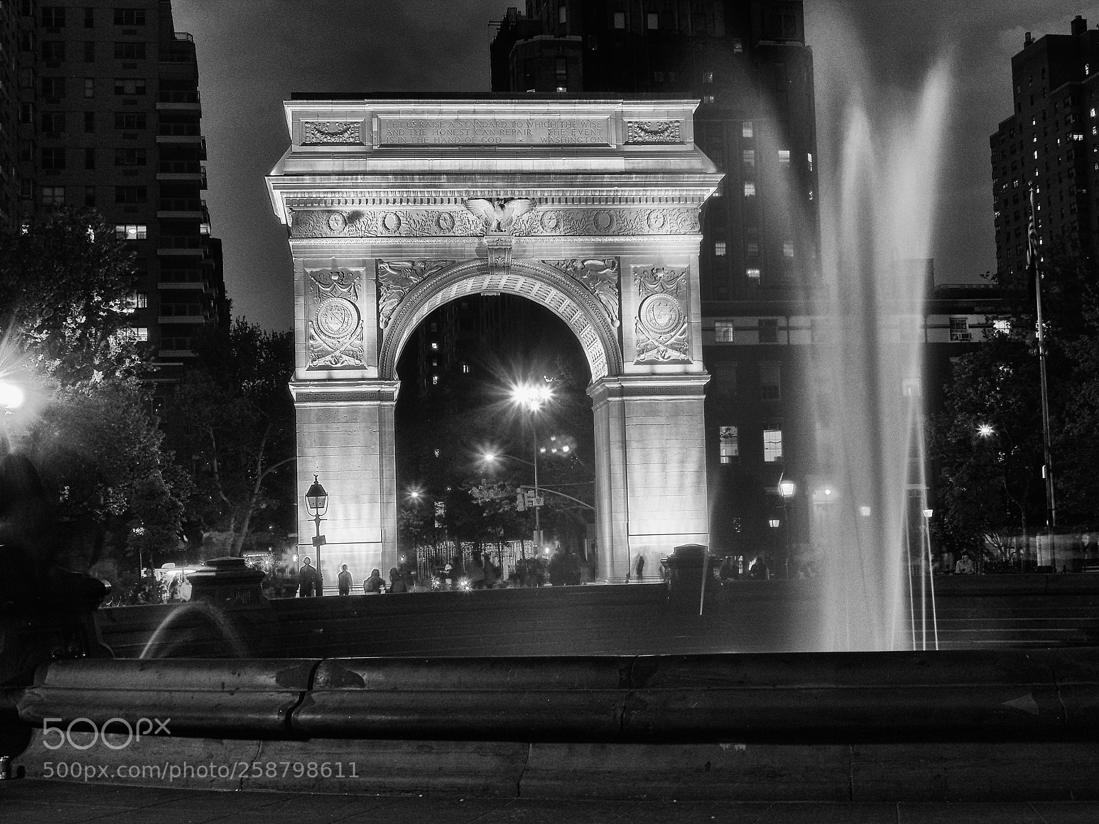 Olympus OM-D E-M10 sample photo. Washington square photography