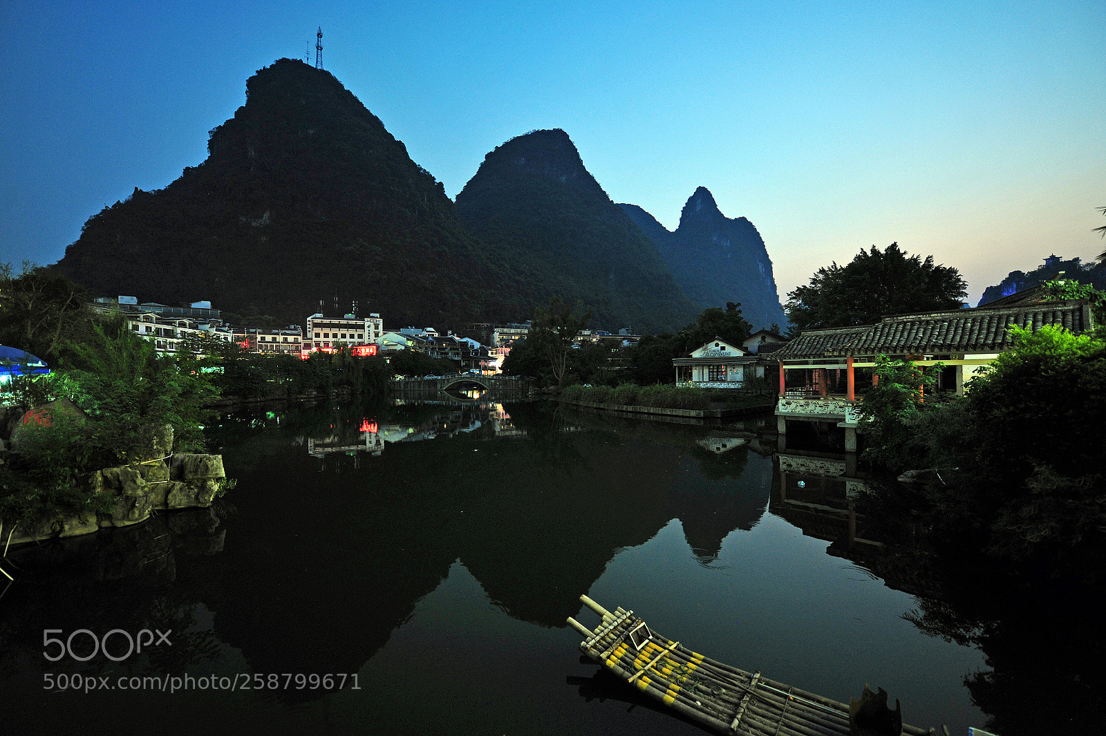 Nikon D700 sample photo. Yangshuo, china at dusk photography