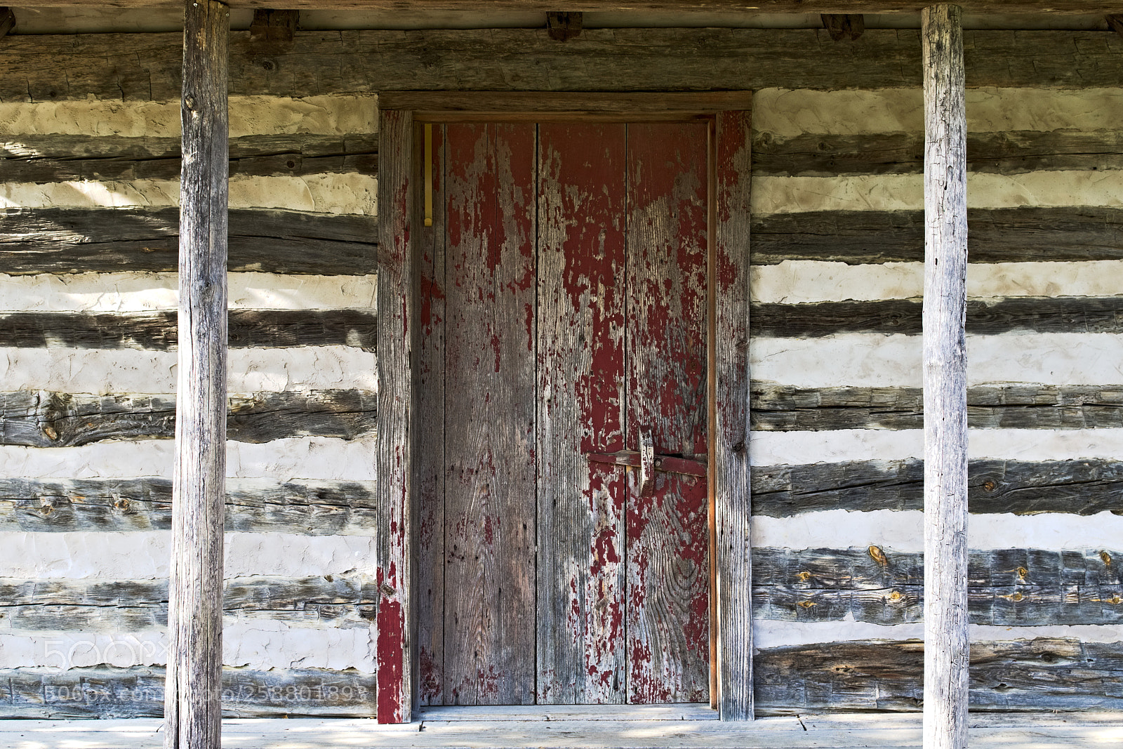 Canon EOS 750D (EOS Rebel T6i / EOS Kiss X8i) sample photo. Doorway to the past photography