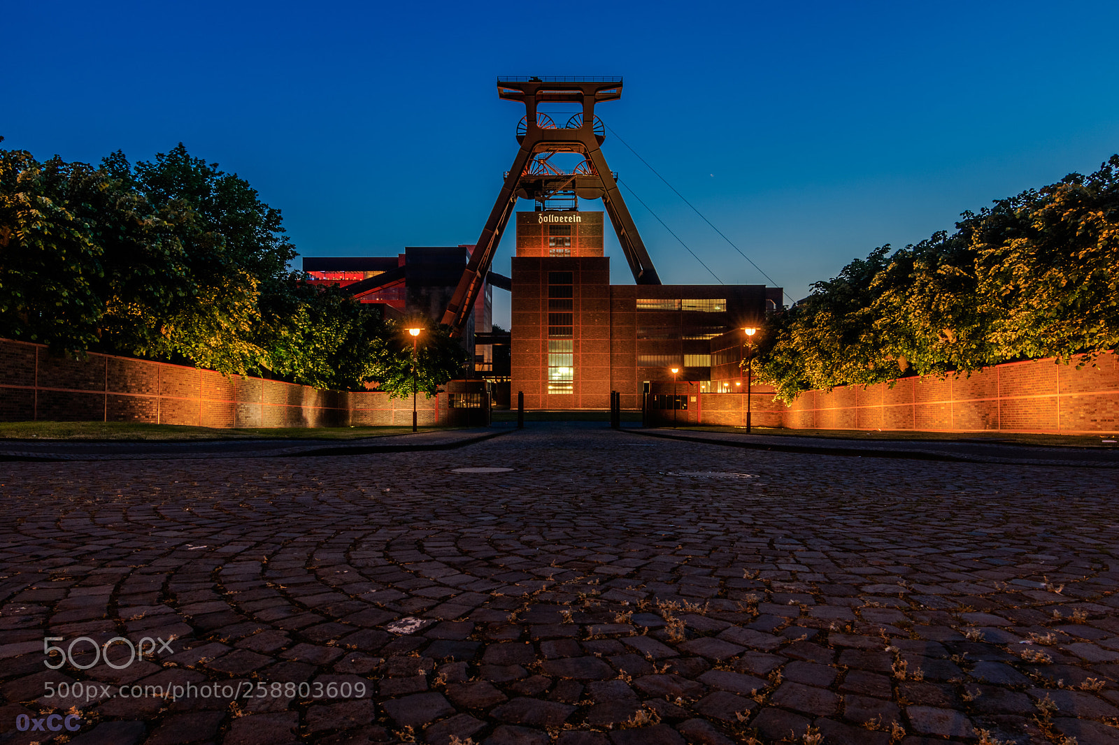 Canon EOS 7D Mark II sample photo. Past industry - blue photography