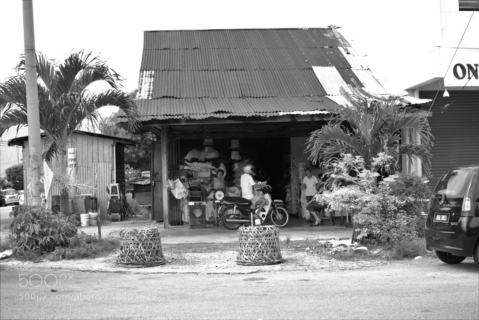 Nikon D3300 sample photo. The shop photography