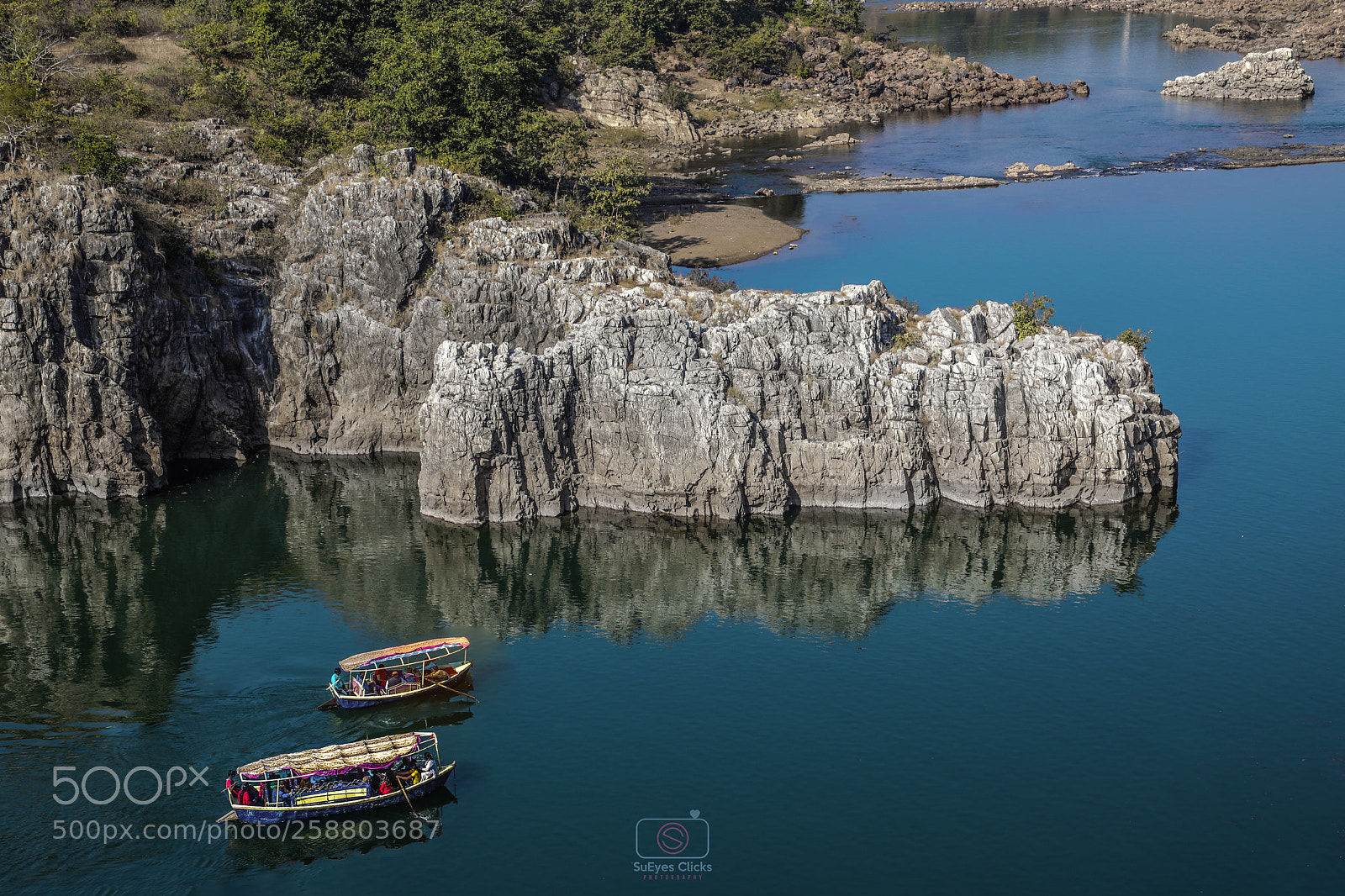 Canon EOS 5D Mark IV sample photo. Bhedaghat photography
