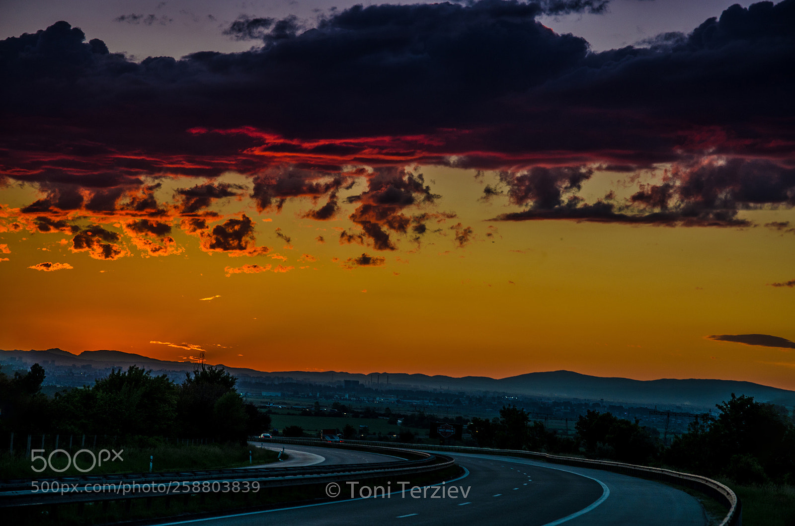 Nikon D5100 sample photo. Sunset at trakia highway photography