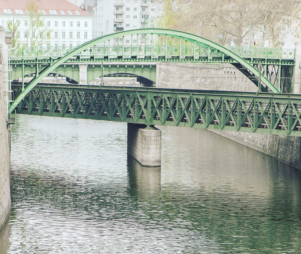 Canon EOS 5D Mark IV sample photo. Intersection - vienna photography