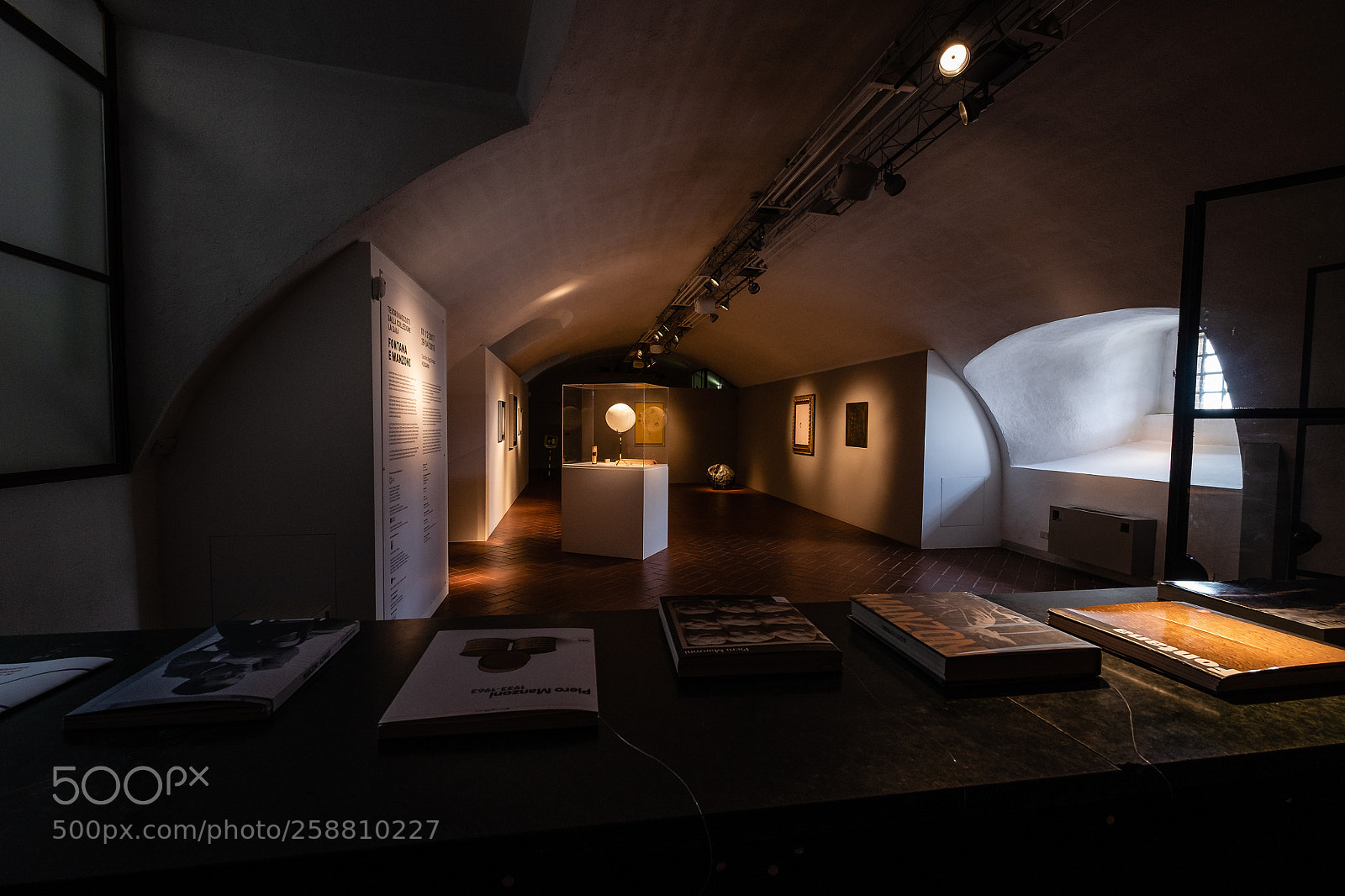 Fujifilm X-T1 sample photo. Fontana & manzoni exibition photography