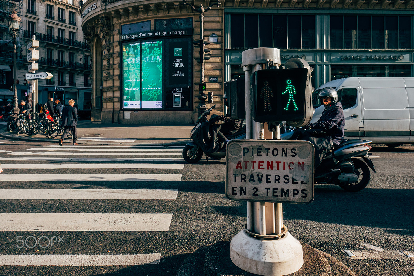 Fujifilm X-Pro2 sample photo. Paris crosswalk photography